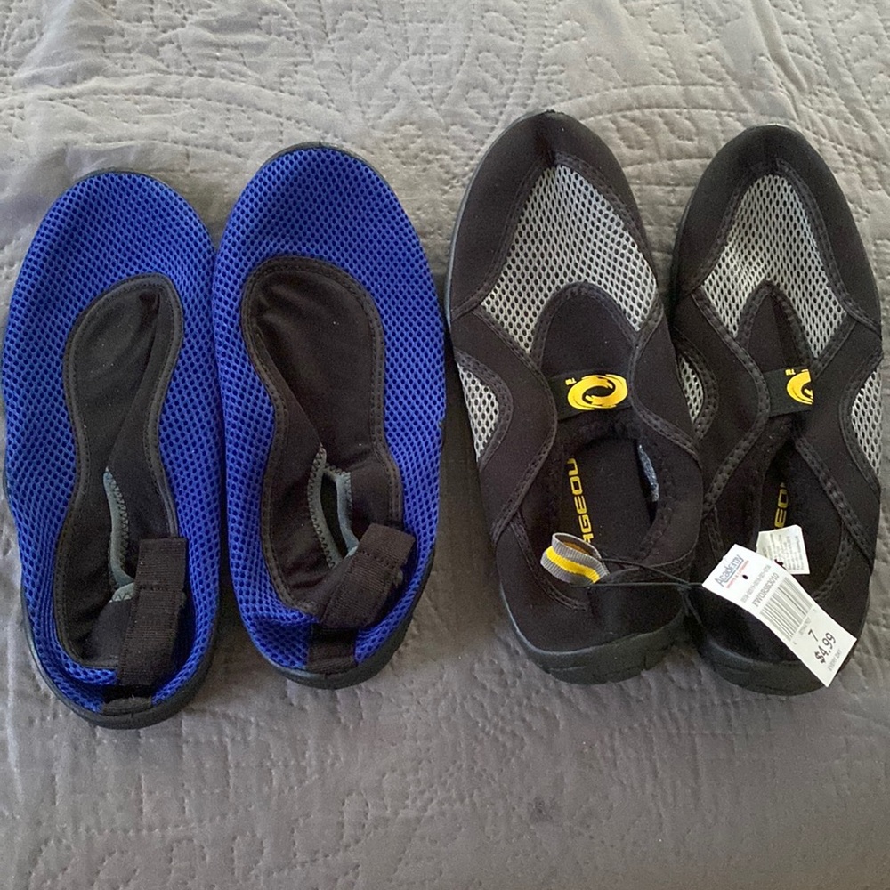 Swim shoes size 7